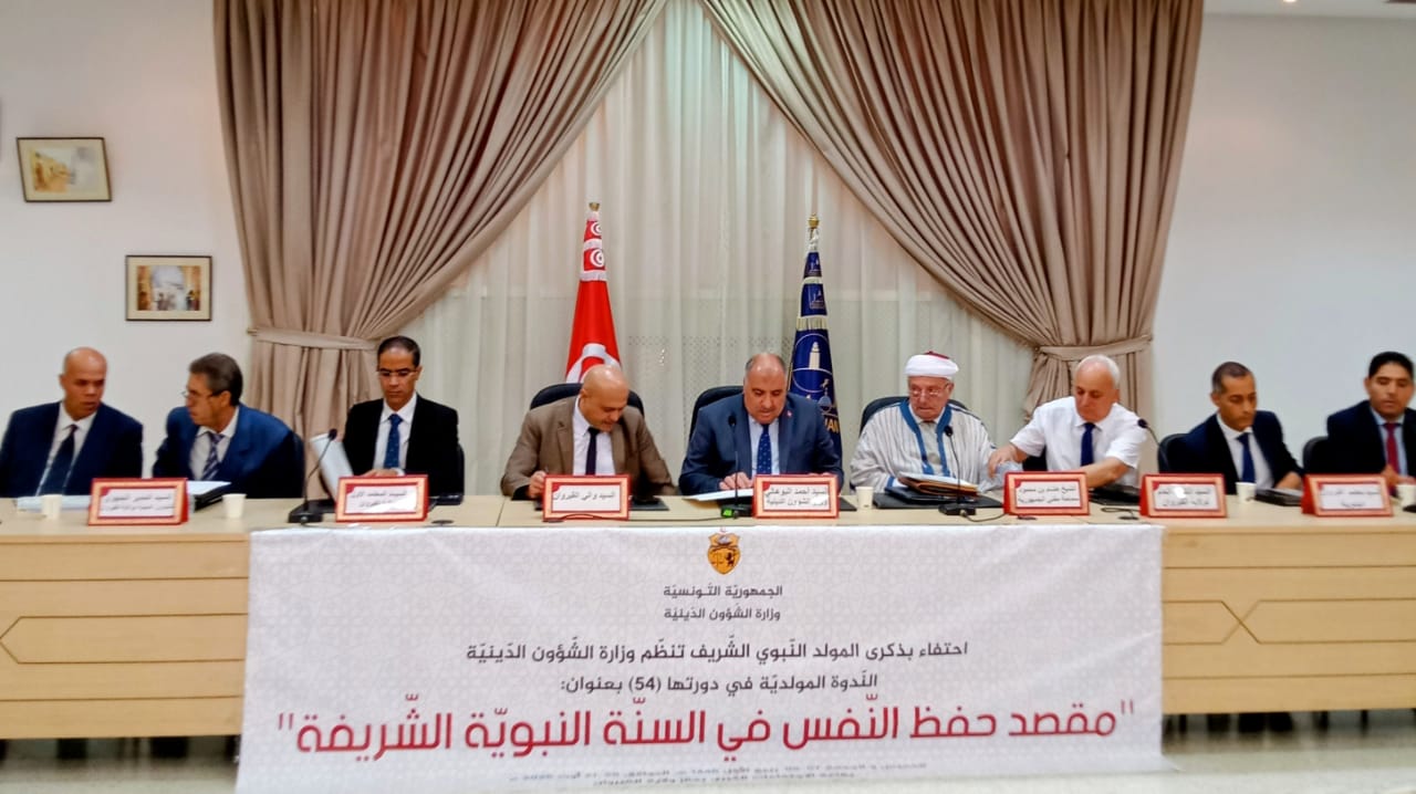 القيروان..وزير الشؤون الدينية يفتتح جامع الخلفاء ببوحجلة ويتفقد معهد العلوم الإسلامية